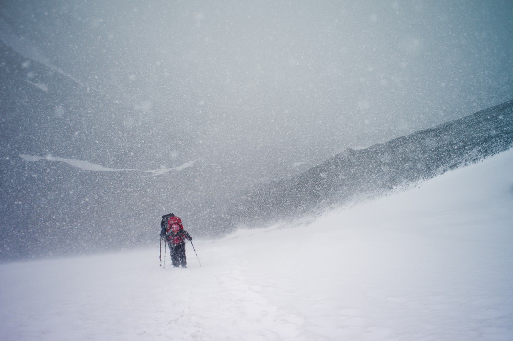 Not the best conditions for a camera (or a person) but a bag makes things safer AND enhance the chances that I can keep taking pictures during the rest of the trip.